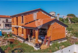 Novigrad, okolica! Predivna vila u izgradnji 700 m od mora!, Novigrad, Casa