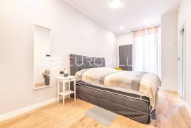 Zagreb, Trg bana Jelačića, strogi centar, trosoban stan na 4. katu s liftom, Zagreb, Flat