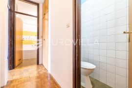 Zagreb, Stenjevec, funkcionalan trosoban stan NKP 60,54 za renovaciju, Zagreb, Daire