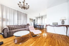 Zagreb, trosoban penthouse NKP 103 m2 sa prekrasnim pogledom + parking, Zagreb, Apartamento