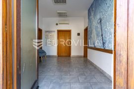 Požega, Matije Gupca, poslovni prostor 59 m2, Požega, Commercial property