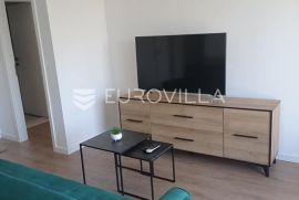 Kaštel Stari, moderno uređen i potpuno renoviran stan na mirnoj lokaciji, Kaštela, Stan