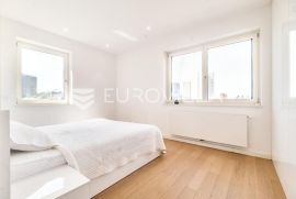 Zagreb, Heinzelova, VMD novogradnja, četverosoban stan + 2 PGM + spremište, Zagreb, Appartamento