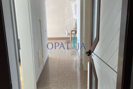 Opatija-Ičići, Prekrasan 3 sobni stan s pogledom na more za dugoročni najam, Opatija - Okolica, Appartment