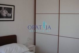 Opatija-Ičići, prekrasan 2 sobni stan s pogledom na more, najam na duži period, Opatija - Okolica, Apartamento