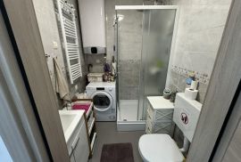 Dva apartmana na traženoj lokaciji, Pula, Istra, Pula, Apartamento