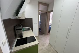 Dva apartmana na traženoj lokaciji, Pula, Istra, Pula, Διαμέρισμα