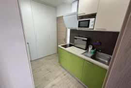 Dva apartmana na traženoj lokaciji, Pula, Istra, Pula, Apartamento