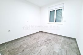 SJAJAN LUKSUZNI STAN U MODERNOJ NOVOGRADNJI!!, Crikvenica, Appartment