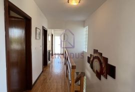 Kuća u Pješčanoj uvali 75 m od mora + apartman + radiona, Medulin, House