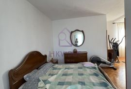 Kuća u Pješčanoj uvali 75 m od mora + apartman + radiona, Medulin, Дом