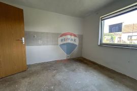 KUĆA 36m2, SPREMNA ZA RENOVACIJU, MIRNA LOKACIJA, IVANIĆ DESINIĆKI, House