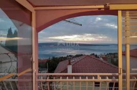 CRIKVENICA - dvojna kuća s dva stana na odličnoj lokaciji, Crikvenica, Maison