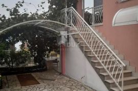 CRIKVENICA - dvojna kuća s dva stana na odličnoj lokaciji, Crikvenica, Casa