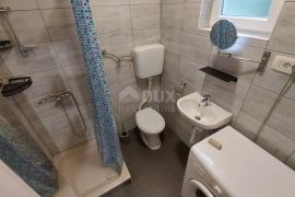 BAKAR, KUKULJANOVO- samostojeći objekt 30 m2 (kućica) sa garsonjerom., Bakar, Apartamento