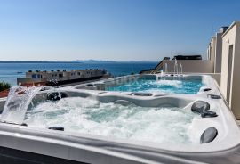 ZADAR, PRIVLAKA - Vaša Vila iz Snova: Pogled na More, Jacuzzi na Krovu i Samo 100 m do Plaže ! R5, Privlaka, Casa