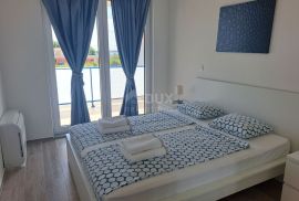 ZADAR, PRIVLAKA - Vaša Vila iz Snova: Pogled na More, Jacuzzi na Krovu i Samo 100 m do Plaže ! R5, Privlaka, Maison