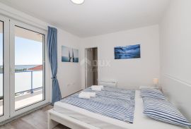 ZADAR, PRIVLAKA - Vaša Vila iz Snova: Pogled na More, Jacuzzi na Krovu i Samo 100 m do Plaže ! R4, Privlaka, Haus