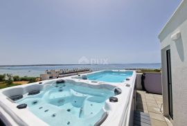 ZADAR, PRIVLAKA - Vaša Vila iz Snova: Pogled na More, Jacuzzi na Krovu i Samo 100 m do Plaže ! R2, Privlaka, House