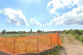 ISTRA, VODNJAN - Projekt s dozvolama za 8 vila i započetom gradnjom, Vodnjan, Terreno