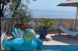 OPATIJA, IČIĆI- villa 250m2 s pogledom na more i s bazenom + uređena okućnica 500m2, Opatija - Okolica, Famiglia