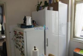 Opatija centar stan 2S+DB, prizemlje 68 m2, s garažom, Opatija, Kвартира