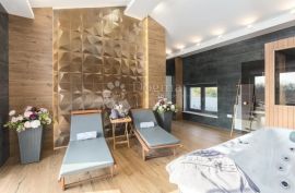 ELEGANTNA VILLA SA BAZENOM I WELLNESSOM, OKOLICA POREČA, Poreč, Ev