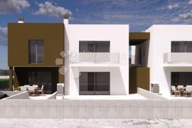 POREČ,NOVO- DVOETAŽNI STAN 130m2 SA VRTOM, Poreč, Kвартира