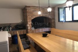 ATRAKTIVNA KUĆA, PERJAVICA, 4S+DB, 273 m², Podsused - Vrapče, House