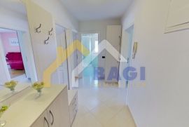 NOVIGRAD - stan sa dvorištem, 500 m od mora, Novigrad, Appartment