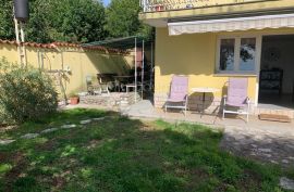 ŽURKOVO KOSTRENA STAN S OKUĆNICOM, Kostrena, Appartement