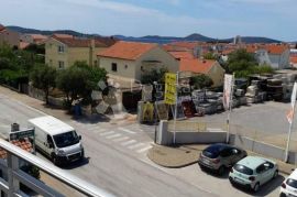 VODICE POSLOVNO STAMBENI OBJEKAT, Vodice, Propriedade comercial