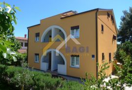 Rovinj - kuća na bajkovitoj poziciji - 400 M2 !, Rovinj, House