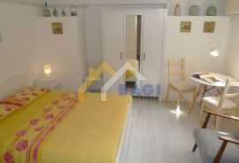 Rovinj - kuća na bajkovitoj poziciji - 400 M2 !, Rovinj, Maison