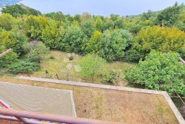 LIJEPA OBITELJSKA KUĆA 260m2 - SAMO U DOGMI!, Matulji, House