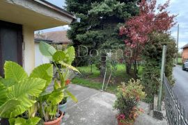 Kuća s dvorištem i vrtom - idealna za smještaj radnika, Velika Gorica - Okolica, Casa