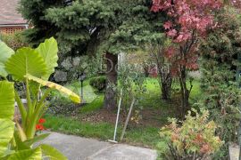 Kuća s dvorištem i vrtom - idealna za smještaj radnika, Velika Gorica - Okolica, Casa