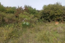 Ližnjan, zemljište na rubu naselja u blizini mora, Ližnjan, Land