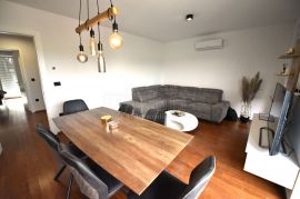 Novogradnja - Trosobni stan u blizini Poreča, Poreč, Appartamento