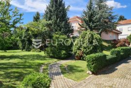 Zagreb, Gračani luksuzno obiteljsko imanje, vila 810m2 na zemljištu 3.965m2, Zagreb, Kuća