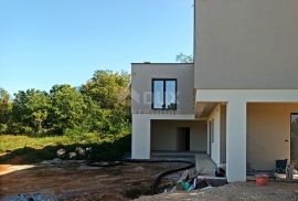 ISTRA, LABIN - Moderno dizajnirana kuća s bazenom, Labin, Haus
