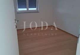 Novoizgrađeni moderni stanovi, Malinska - otok Krk, Malinska-Dubašnica, Apartamento