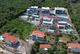 OPATIJA, CENTAR - zemljište 1008m2 za vilu 400m2 iznad centra Opatije s građevinskom dozvolom, panoramski pogled na more, Opatija, Tierra