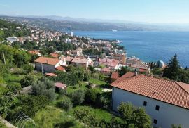 OPATIJA, CENTAR - zemljište 921m2, u centru Opatije s građevinskom dozvolom za vilu s bazenom, panoramski pogled na more, Opatija, Γη