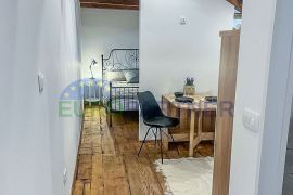 Pula, centar, prekrasan novouređeni studio apartman, Pula, Appartement