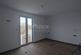 OTOK KRK, okolica MALINSKE - Dva apartmana u novogradnji, Malinska-Dubašnica, Дом