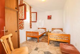 Prostrani stan nedaleko od mora u Rovinju, Rovinj, Apartamento