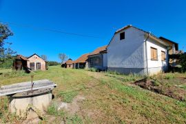 Kuća sa zemljištem - Velika Mučna, Sokolovac, Haus