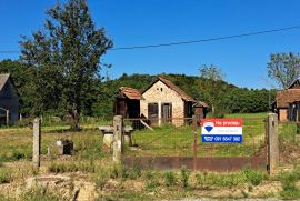 Kuća sa zemljištem - Velika Mučna, Sokolovac, Casa