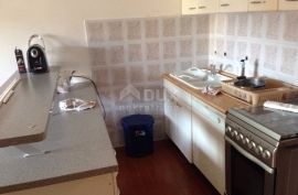 BIOGRAD NA MORU - stan na odličnoj lokaciji, prvi kat, Biograd Na Moru, Apartamento